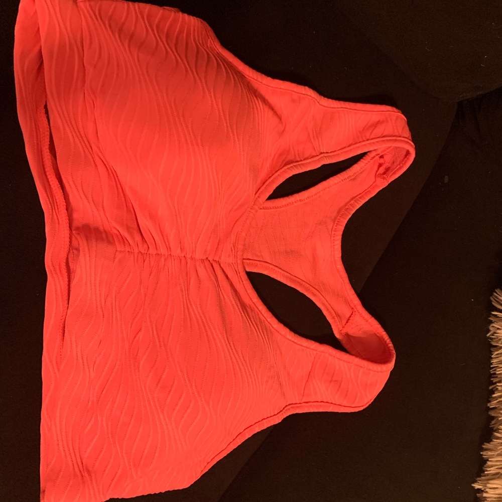 Women’s sports bra